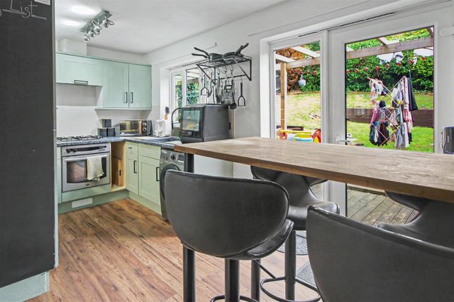 10, Fernmoor Drive, Irthlingborough photo 4