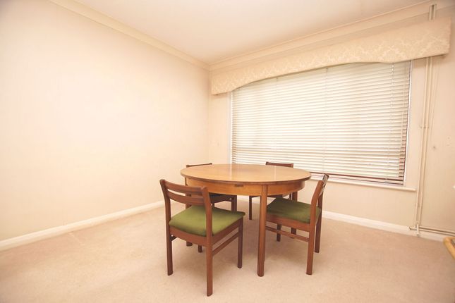 82, Jellicoe Avenue, Gosport photo 4