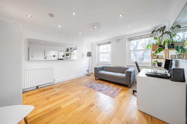 Thumbnail Flat for sale in Clapham Road, London