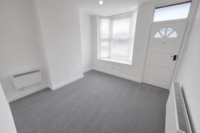 119, Turners Road South, Luton photo 2