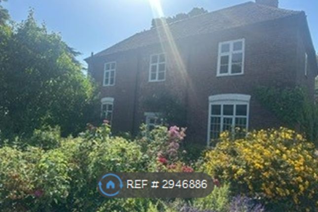 Round Hill, Spetchley, Worcester photo 2