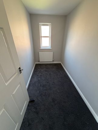 Flat 8, Hampton Court, Barnsley photo 5