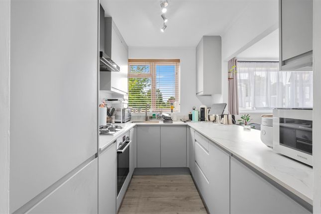 Flat 6, Malcolm Lodge,15, Darlaston Road, Wimbledon photo 2