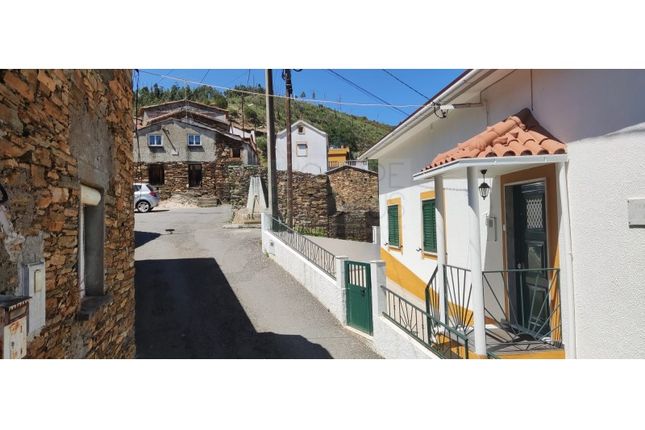 Thumbnail Detached house for sale in Cabril, Pampilhosa Da Serra, Coimbra