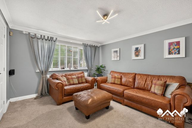 27, Moorcroft, Darwen photo 4