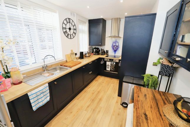 End terrace house for sale in Lunt Road, Bilston