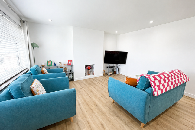 2, Burnside Avenue, Fleetwood photo 2