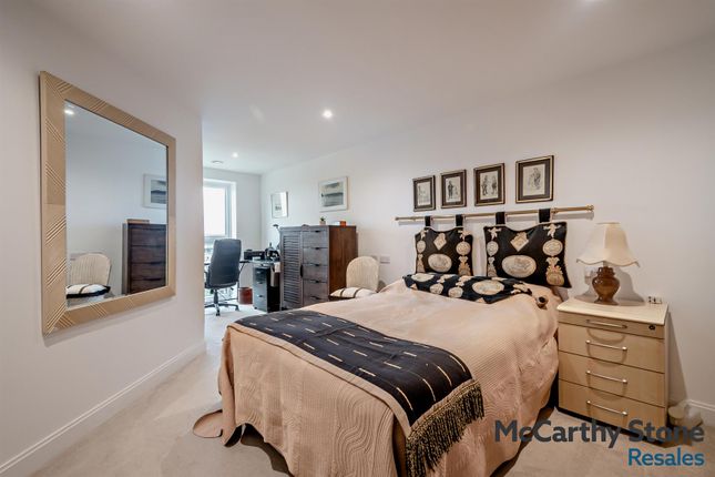 43 Goldwyn House, Studio Way, Borehamwood photo 4