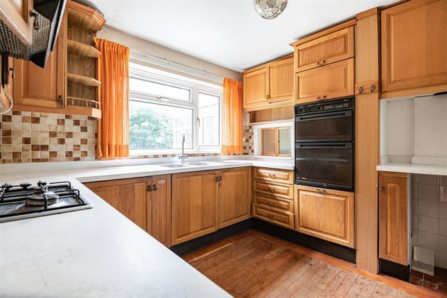 5, Folly Close, Radlett photo 4
