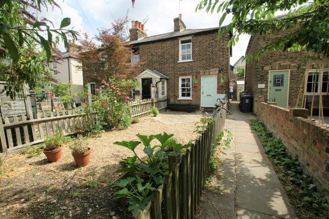 Thumbnail Cottage to rent in Dunmow Road, Bishop's Stortford