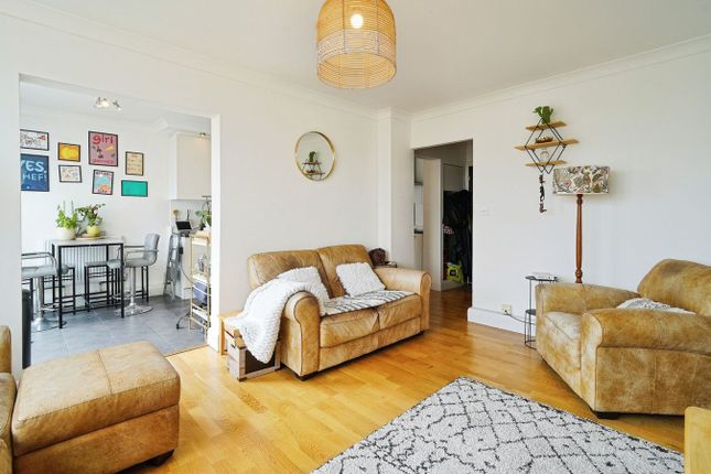 Beckett House, Flat 43, 32, Lingham Street, London photo 4