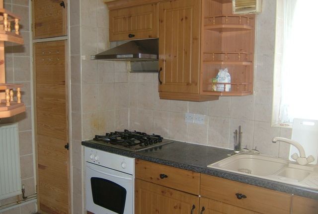 Mayo House, Lindley Street, London photo 2