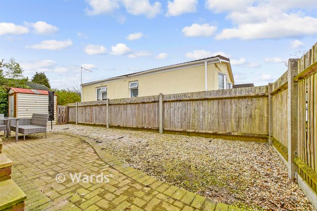 Beech Walk, Woodlands Park, Ashford photo 4