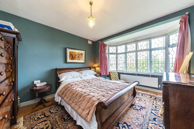 Flat for sale in Cambridge Park, Twickenham