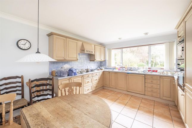35, The Uplands, Harpenden photo 2