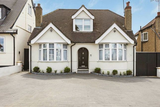 Thumbnail Bungalow for sale in The Walk, Potters Bar
