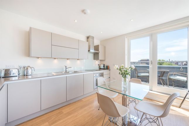 53, Flat 18, Oldridge Road, London photo 4