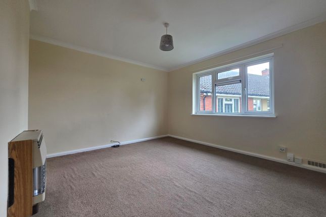 25, Walsall photo 5