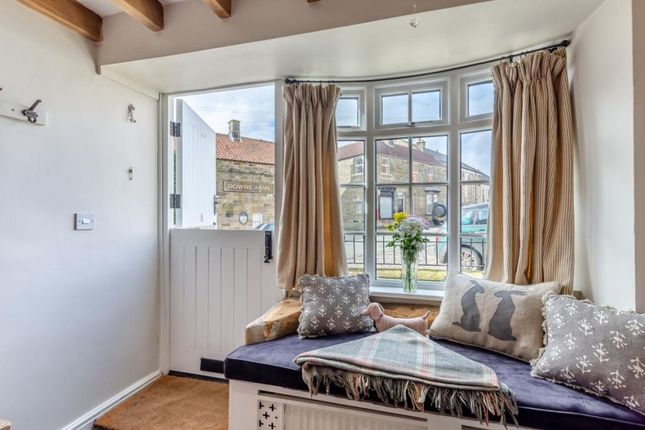 1 Primrose Hill, Whitby photo 3