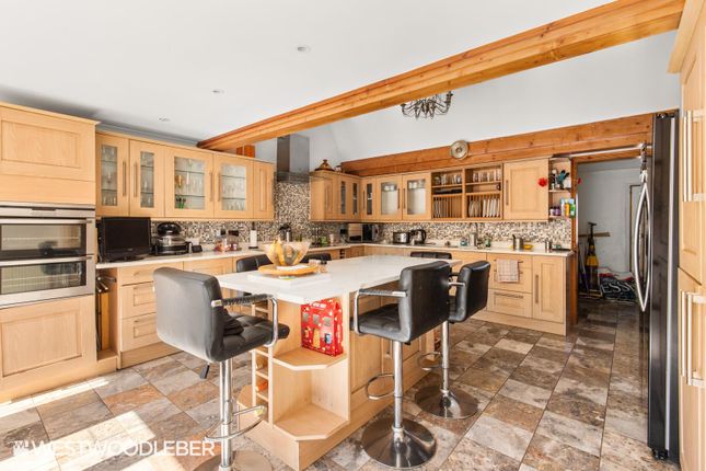 Five Acres, Hoe Lane, Nazeing photo 2