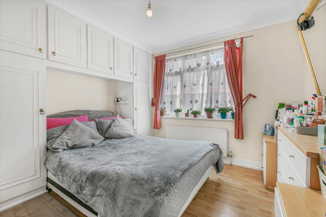 8, Rusham Road, Surrey photo 4