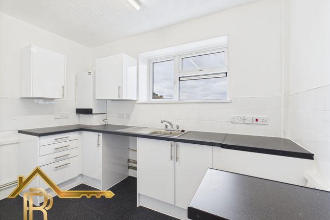 12, Wallingford House Kingsbridge Road, Romford photo 3