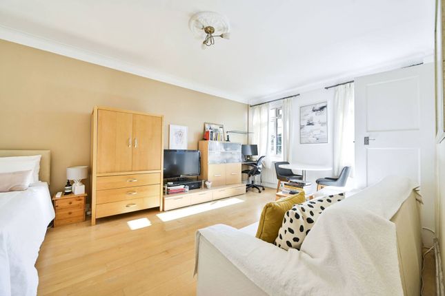 Studio studio on Pembroke Road, Kensington, £399,950