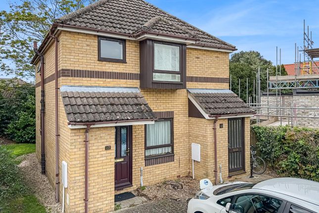 Thumbnail Flat for sale in Loves Close, Histon, Cambridge
