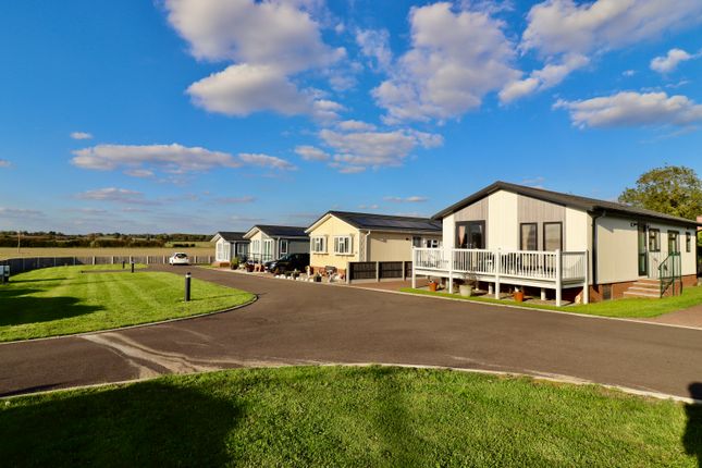 2-bed caravan on 40 Greenacre Park, Spilsby Road, Horncastle, £150,000