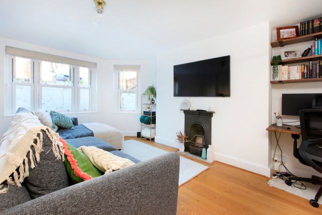 Flat for sale in Culverden Road, Tooting, London