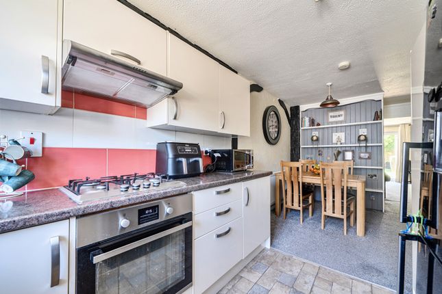 60, Hinkley Close, Uxbridge photo 4