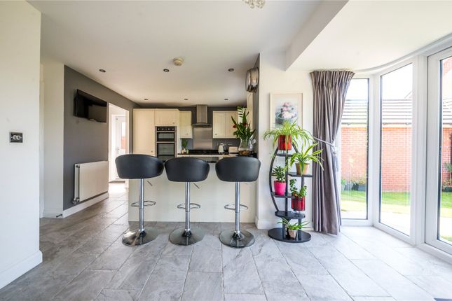 37, Gilhespy Way, Westbury photo 3