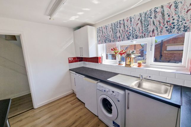 115a, Aldershot Road, Guildford photo 4