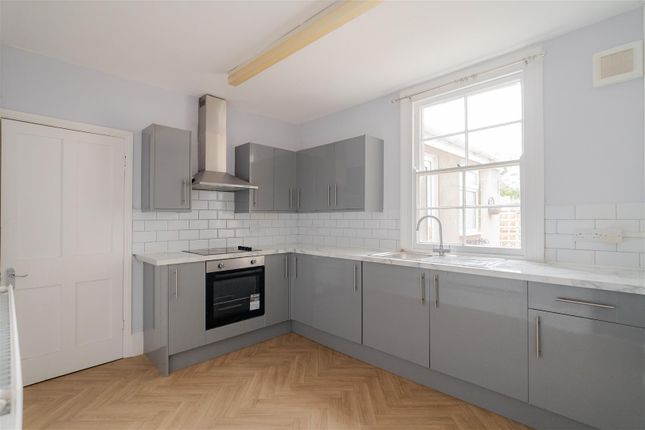 2, Brandon Place, Cheltenham photo 2
