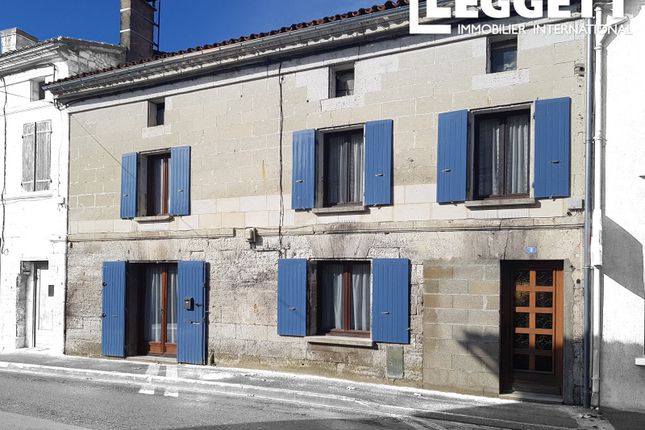 Thumbnail Villa for sale in Montboyer, Charente, Nouvelle-Aquitaine