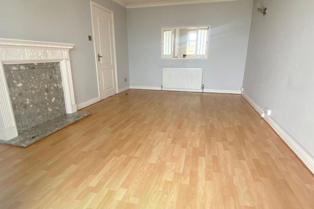 13, Seaview Heights, Walton On The Naze photo 3