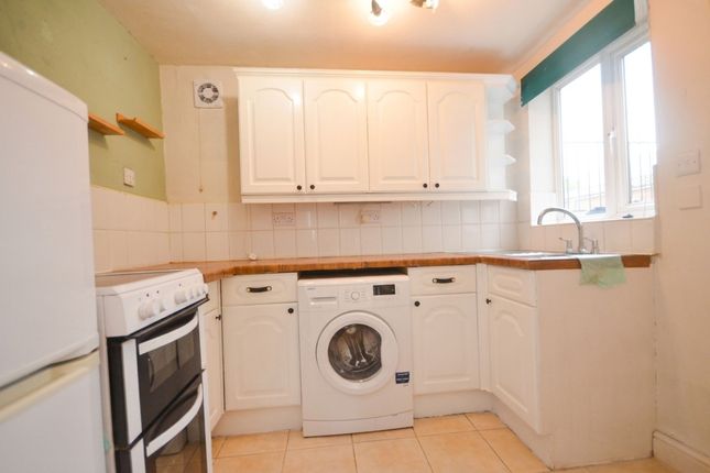565 London Road, High Wycombe photo 3