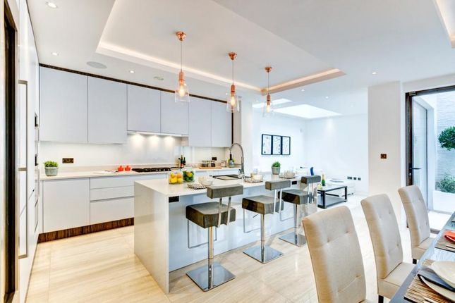 Amelia Villas 4D, North End, London photo 4