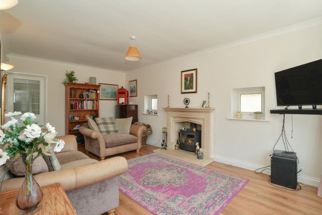 4, Maple Croft, Huby photo 3