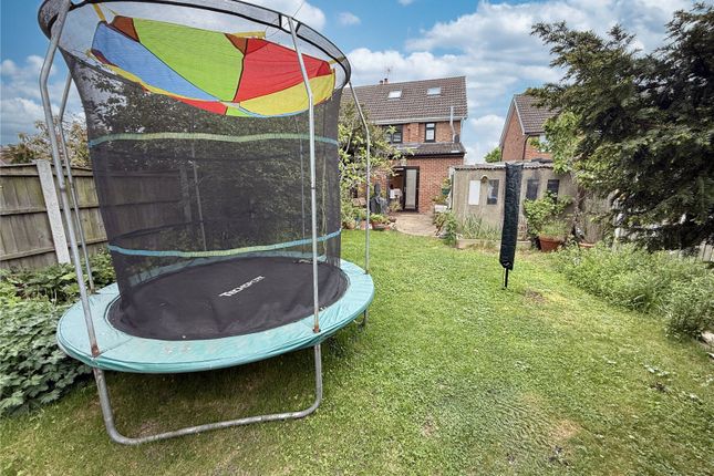 25, Stephens Crescent, Essex photo 4