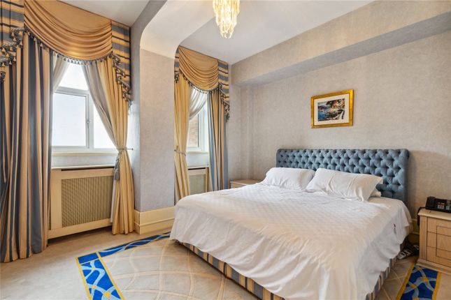 Flat for sale in Kingston House North, Prince's Gate
