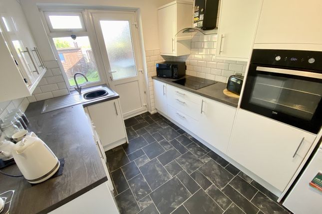 48, Penrhiw Road, Swansea photo 3
