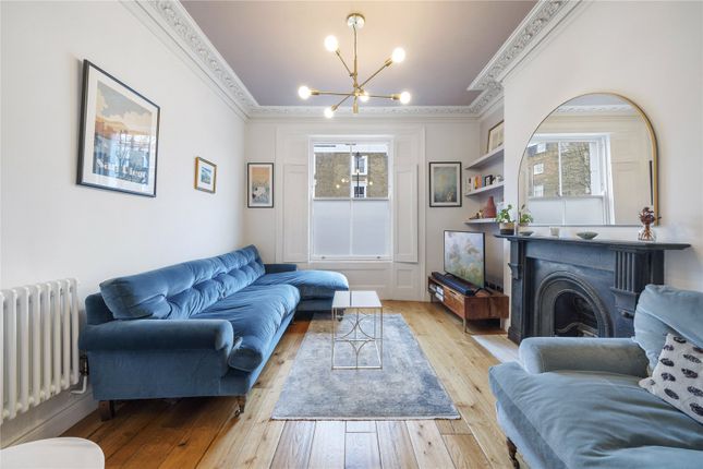 Flat for sale in Offord Road, Barnsbury, London