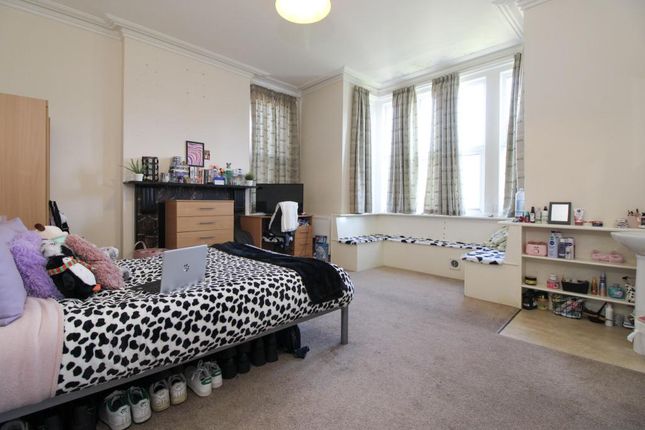 16, Howard Road, Southampton photo 4