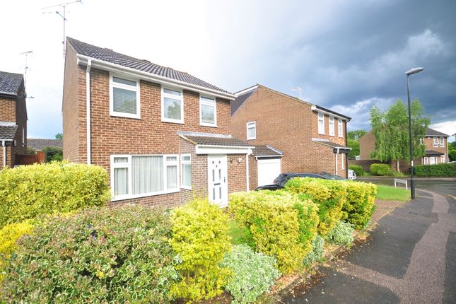 3 bed link-detached house to rent in Bashford Way, Worth, Crawley RH10