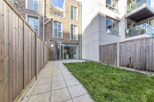 End terrace house for sale in Starboard Way, Royal Wharf, London