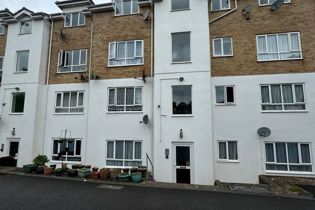Thumbnail Flat to rent in Hele Road, Torquay