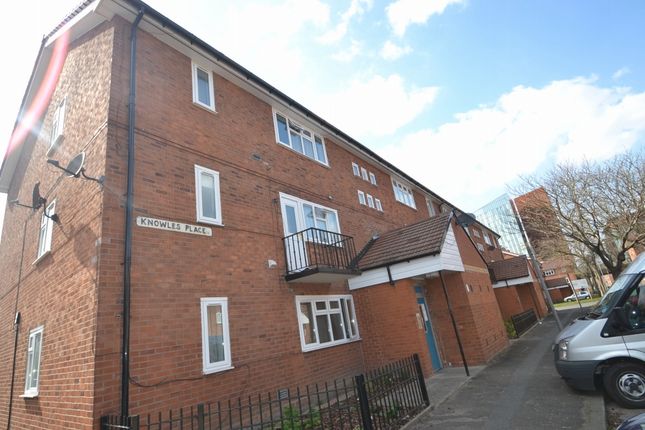Thumbnail Flat to rent in Knowles Place, Hulme, Manchester.