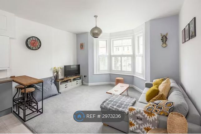 Flat   Trowbridge Road, Bradford On Avon photo 3