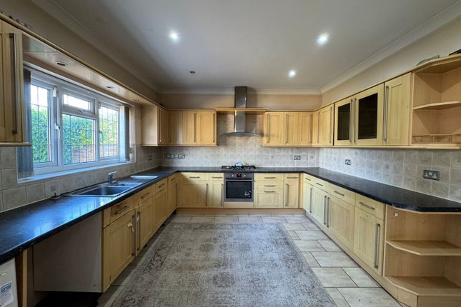 Brand New Spacious 5 Bed House In Southall For Rent